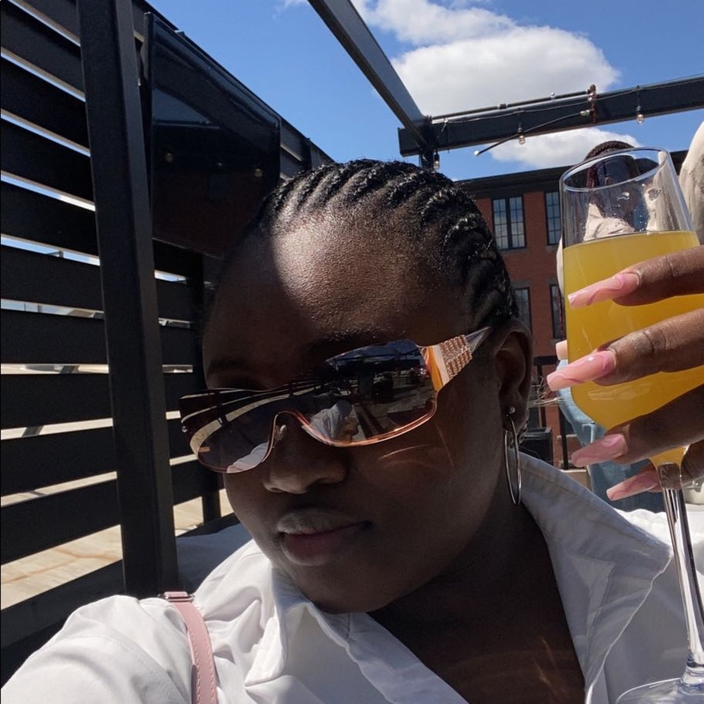 Meet your Posher, Anjolaoluwa